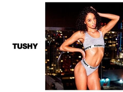 Grosser schwanz, Hundestellung, Hardcore, Interrassisch, Natürlichen titten, Muschi, Dürr, Jungendliche (18+)