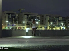 デカ尻, チェコ, 女, ヒール, 穴開きパンティ, 公共, ロシア人, 一人