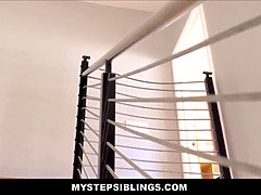 Grosser arsch, Grosser schwanz, Blasen, Masturbation, Dusche, Schwestern, Taboo, Jungendliche (18+)