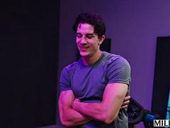 Блондинки, Минет, Спортзал, Ласковые ручки, Лизание, Милф, Киски, Тату