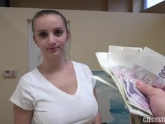 Kont naar mond, Gek, Vuisten, Flashing, Flexibiel, Handbeurt, Masseren, Tieten likken
