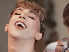 Cul, Gros cul, Bisexuelle, Sucer une bite, Gorge profonde, Hard, Cuisine, Réalité