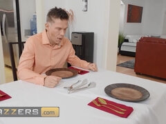 Verga grande, Estilo perrito, Sexo duro, Tetas naturales, Pezones, Fiesta, Coño, Trio