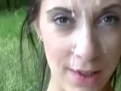 Viele männer bespritzen eine frau, Deutsch, Im freien, Öffentlich, Realität, Rau, Flotter dreier, Vintage