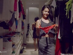 Любители, Жопа, Брюнетки, Пальцем, Натуральные сиськи, Тощие, Соло, Сиськи