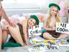 18 летние, Большой член, Блондинки, Минет, Собачьи, Две девушки, Молоденькие, Сиськи