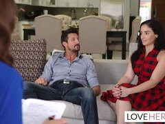 Bruinharig, Sperma shot, Voeten fetish, Brillen, Hakken, Natuurlijke tieten, Rijden, Tieten likken