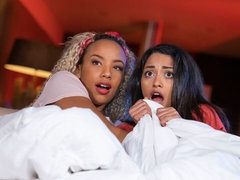 Kont, Vingeren, Interraciaal, Zoenen, Lesbisch, Masturbatie, Kut duiken, Tiener