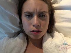 Amateur, Sucer une bite, Brunette brune, Éjaculation interne, Petite amie, Branlette thaïlandaise, Embrassement, Nénés