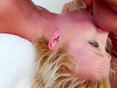 ブロンド, フェラチオ, 大学生, 顔射, フェラする