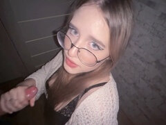 Schattig, Diep in de keel, Sperma in gezicht, Brillen, Orgasme