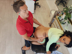 Trio sex in the salon with juicy Alyx Star and Lauren Pixie