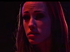 Anal, Bondage domination sadisme masochisme, Grosse bite, Sucer une bite, Tir de sperme, Branlette thaïlandaise, Adolescente, Plan cul à trois