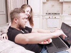 ブロンド, 巨大, なめる, ペニス, ストリッピング, フェラする, ティーン, オッパイの