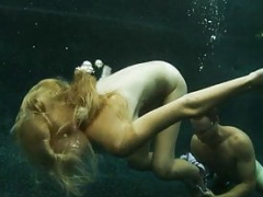 Оргазм, Под водой