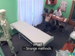 Amateur, En levrette, Masturbation, Infirmière, Bureau, Gicler, Jouets, Uniforme