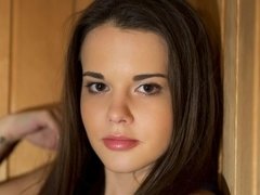 Blasen, Vollbusig, Hundestellung, Handjob, Küssen, Sauna, Rasiert, Jungendliche (18+)