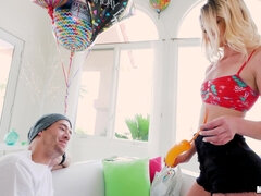 Kont, Blond, Softcore pornografie, Tiener