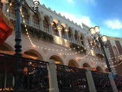 Alexa Raye doesn't mind taking a bath in front of you