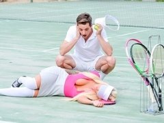 Cul, Gros seins, Sucer une bite, En levrette, Doigter, Branlette thaïlandaise, Embrassement, Masturbation