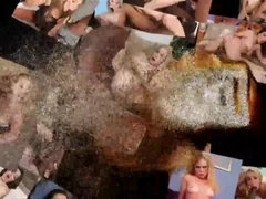 Tussi, Grosser schwanz, Grosse titten, Schwarz, Braunhaarige, Handjob, Milf, Titten