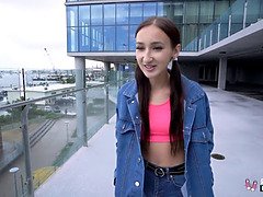 Любители, Минет, Брюнетки, На природе, От первого лица, На публике, Молоденькие, Сиськи