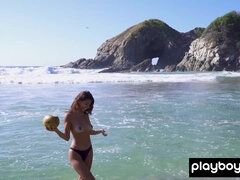 Пляж, Латиноамериканки, Мексиканки, Обнаженные, Натуральные сиськи, На природе, Тощие, Соло