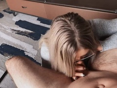 Amateur, Cul, Blonde, Sucer une bite, En levrette, Lunettes, Masturbation, Piercing