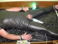 Amateur, Bondage, Tir de sperme, Homosexuelle, Masturbation, Nylon, Orgasme, Vibromasseur