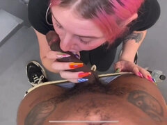 In den arsch, Tussi, Grosse titten, Spermaladung, Interrassisch, Natürlichen titten, Öffentlich, Titten