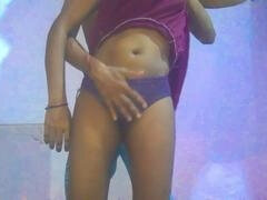 18 jaar, Tante, Biseksueel, Broeder, Indisch, Kort haar, Zusters