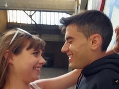Lunettes, Poilue, Fille latino, Petite femme, Public, Chatte, Étudiant, Nénés