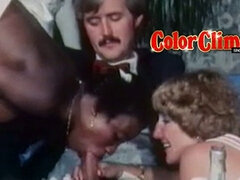 Zwart, 1 man 2 vrouwen, Vingeren, Interraciaal, Likken, Natuurlijke tieten, Trio, Oud