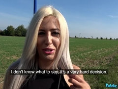 Gros seins, Blonde, Éjaculation interne, En levrette, Pov, Public, Chatte, Roumaine
