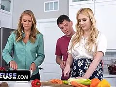 Sucer une bite, Femme couguar, Éjaculation interne, Hd, Léchez, Mature, Petite femme, Soeurs