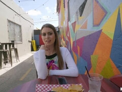 Salle de bains, Mignonne, Queue, En levrette, Poilue, Hard, Seins naturels, Avaler