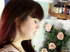 Cul, Sucer une bite, Femme couguar, Éjaculation interne, Gorge profonde, Maman, Suçant, Tabou