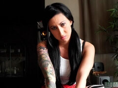 Большая жопа, Большой член, Большие сиськи, Минет, Брюнетки, Ласковые ручки, Мастурбация, Сосущие