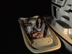 18 летние, Большая жопа, Большие сиськи, Брюнетки, Семяизвержение, Член, На природе, Молоденькие