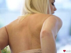 Cul, Doigter, Embrassement, Lesbienne, Léchez, Seins naturels, Piercing, Jupe