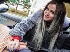 18 años, Culo grande, Verga grande, Tetas grandes, Mamada, Morena, Coche, Puta