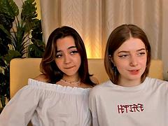 Webcam: Pov, Threesome  Lesbian Porn