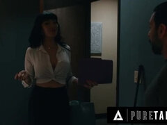 Grote mammen, Diep in de keel, Hondjeshouding, Sperma in gezicht, Vingeren, Moeder die ik wil neuken, Rijden, Taboe