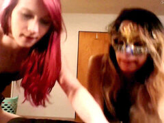 Spermaladung, Schwarz, Indisch, Maske, Zierlich, Strapon, Flotter dreier, Titten