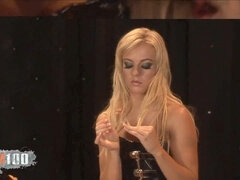 Sucer une bite, Queue, Faciale, Latex, Chatte, Maigrichonne, Plan cul à trois, Pute