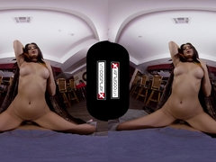 Eliza Ibarra - Latina MILF VR porn video