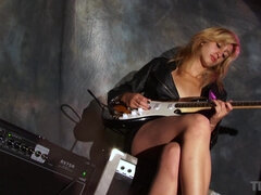 My Guitar 2 - Carol O