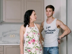 Красотки, Брюнетки, Дилдо, Бабушки, Хд, Зрелые, Обвисшие сиськи, Бритые