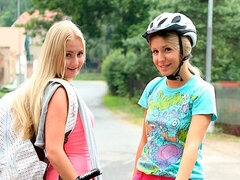 Culo grande, Tetas grandes, Penetracion con dedos, Besar, Lamidas, Lencería, Coño, Sexo soft