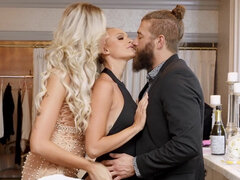 Blasen, Hundestellung, Aufs gesicht abspritzen, Lecken, Muschi